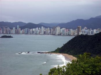 Praia do Buraco