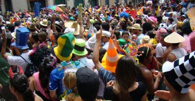 Grupo Carnavalesco Cordão do Boitatá en el centro de Río