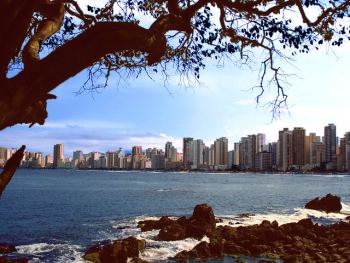 vista de la ensenada y la Playa Central