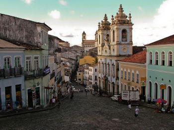 Largo de Pelourinho e iglesia  - Salvador de Bahía