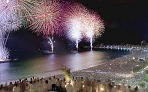 Fuegos artificiales de año nuevo en Copacabana, Río de Janeiro