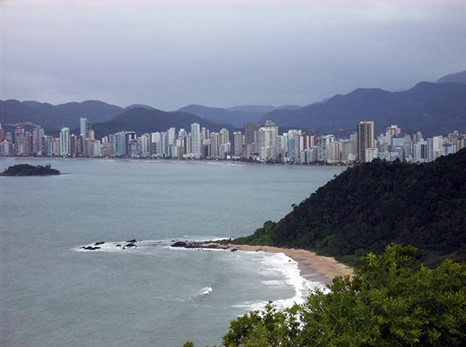 Praia do Buraco